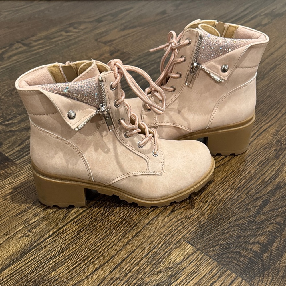Stylish Girls Pink Ankle Boots